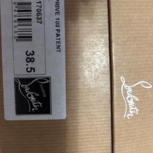 Christian Louboutin New Very Prive 100 38.5 Nude Color-New Never Worn $1,000 - Picture 3 of 7